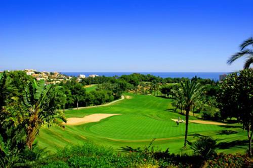Hostal Torrequebrada Golf & Beach Guesthouse