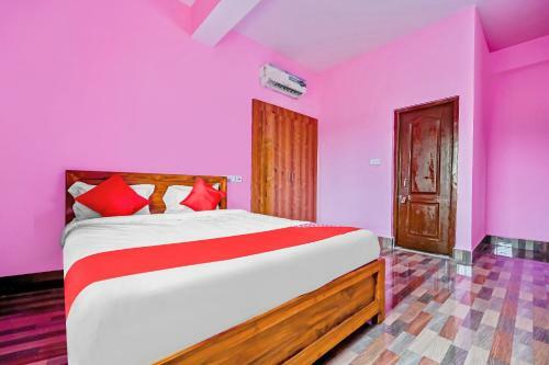 Hotel Oyo Flagship 81598 Golden Leaf