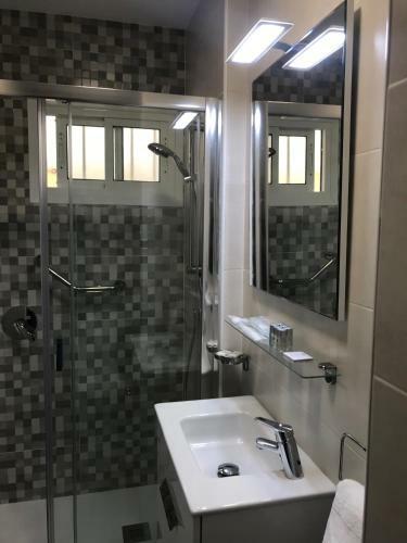 Honeymoon Apartments