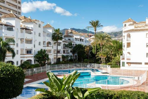 Timon Ii, Luxury 3 Bedroom Beachside Apartment
