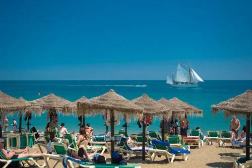 Timon Ii, Luxury 3 Bedroom Beachside Apartment