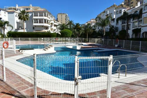Timon Ii, Luxury 3 Bedroom Beachside Apartment
