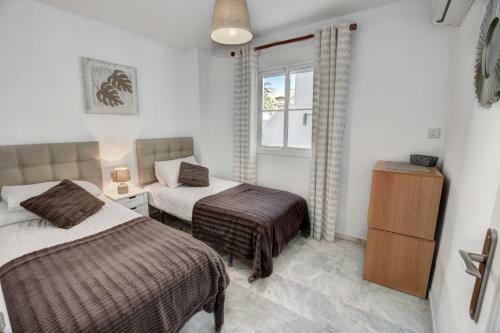 Timon Ii, Luxury 3 Bedroom Beachside Apartment