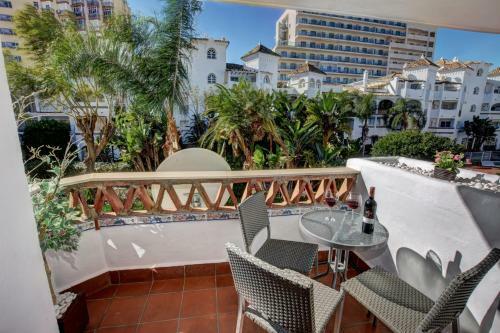 Timon Ii, Luxury 3 Bedroom Beachside Apartment