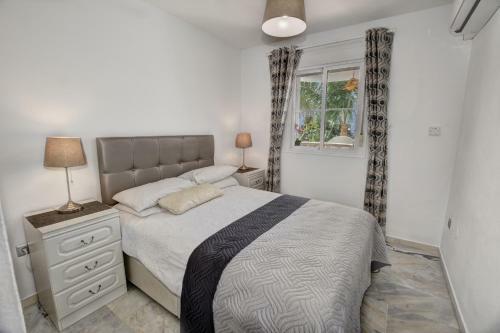 Timon Ii, Luxury 3 Bedroom Beachside Apartment