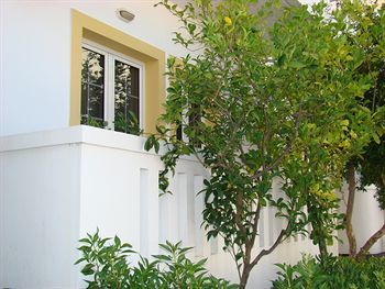 Diamond Apartments & Suites