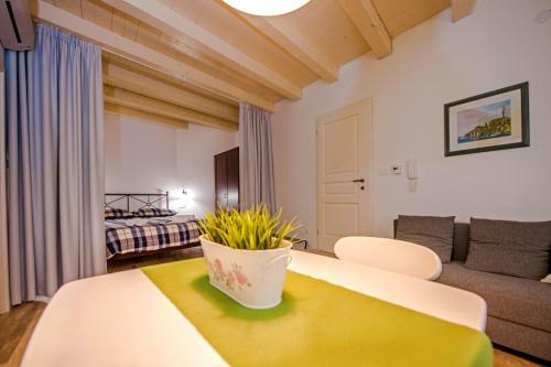 Luxury Two-bedroom Apartment