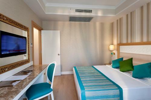 Hotel Karmir Resort & Spa