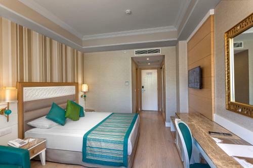 Hotel Karmir Resort & Spa