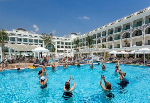 Hotel Karmir Resort & Spa