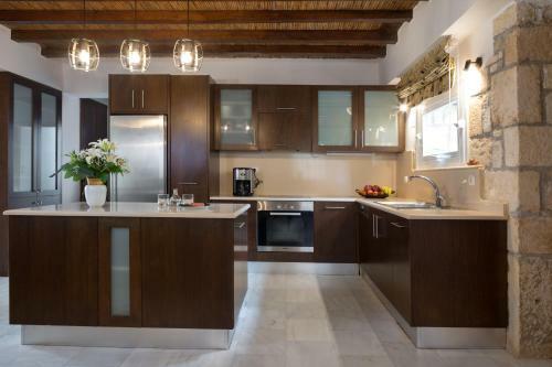 Villa Kastro Estate