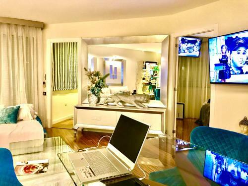Luxury Apartament In Marina