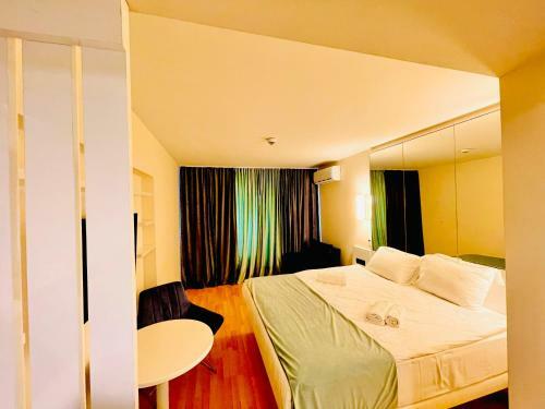 Sayat-nova Apart-hotel Orbi City