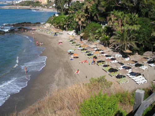 Beachside Villa With Panoramic Sea Views