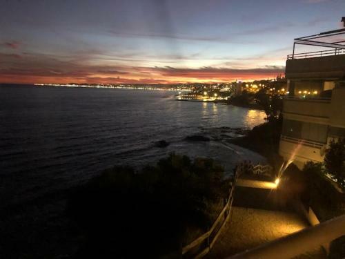 Apartamento A Pie de Playa Con Vistas Maravillosas
