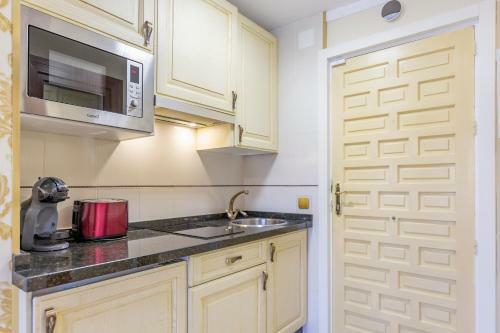 Benalbeach Luxury Studio Apartment