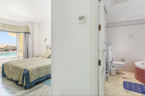 Puerto Marina 3 Bedrooms Apartment With Panoramic Sew View