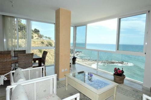 Apartamento La Perla En Playa Semi Privada