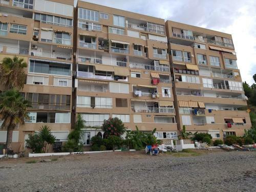 Apartamento La Perla En Playa Semi Privada