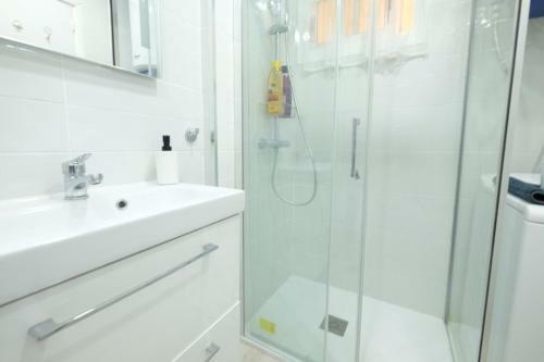 Iris Apartment