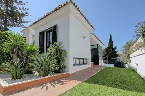 011 Bright And Spacious Villa With Private Pool
