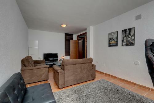 Villa In Puerto Marina With Private Pool