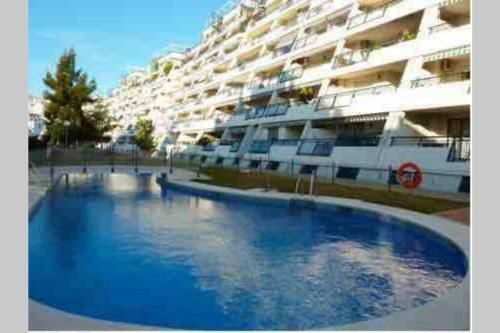 Apartamento Gran Piso A Mtrs de La Playa Con Piscina Y Cochera
