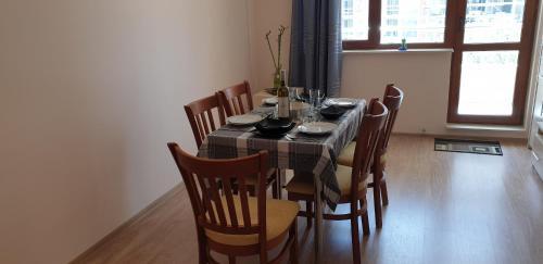 Family Holiday Apartments Breez 1