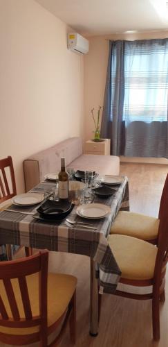 Family Holiday Apartments Breez 1