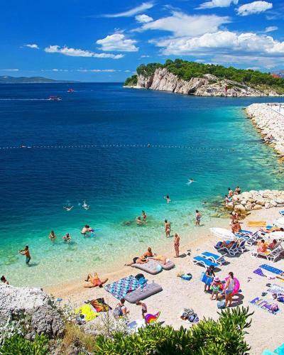 Luxury Apartment Sidro With Beach Parking