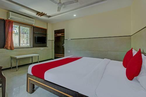 Oyo 77239 Hotel Rajdhani