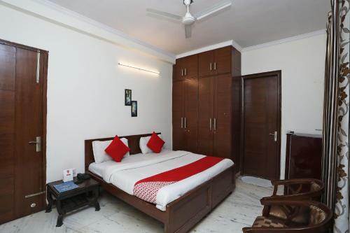 Hotel Collection O 14471 Red Flag Residency