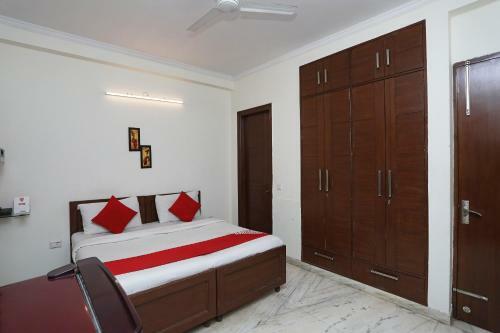 Hotel Collection O 14471 Red Flag Residency