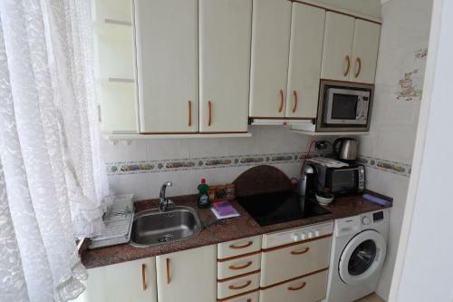 Apartment 1 Bedroom, 90m Levante Beach