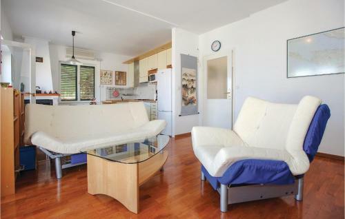 Holiday Home Mala Lozna II