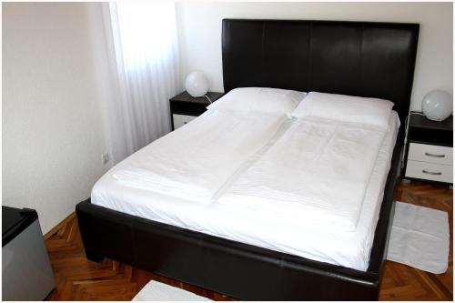 Hostal Pansion Kamenar