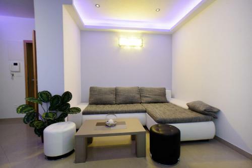 Lara Apartments
