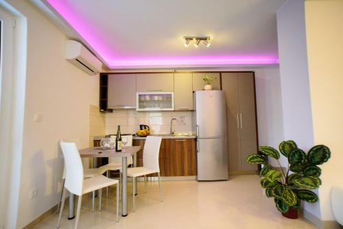 Lara Apartments