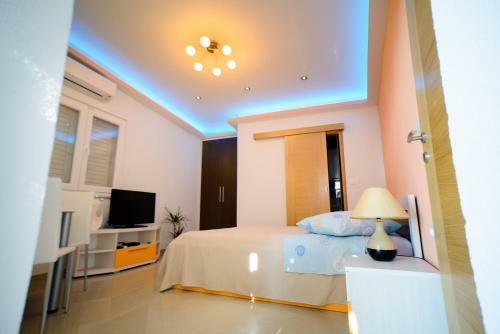 Lara Apartments