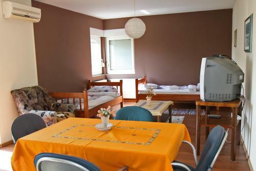Hostal Guest House Business