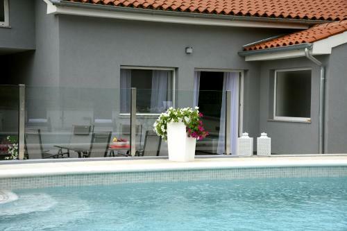Villa Luna - Beautiful, Modern And Luxurious