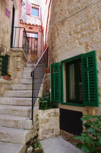 Apartamentos Monterosso Old Town