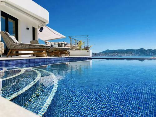 Luxuri�ses Apartment In Benidorm Mit Pool