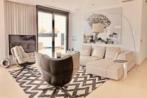Luxuri�ses Apartment In Benidorm Mit Pool