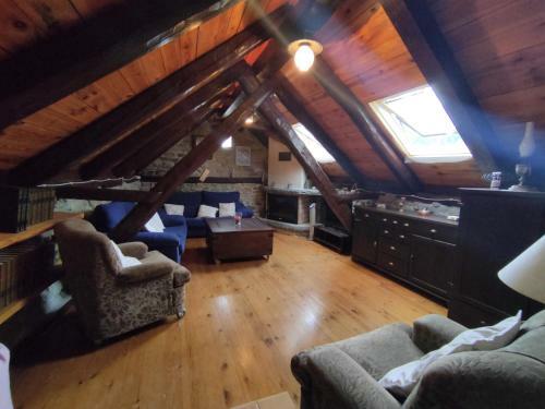 Borau - Casa 150m2 Con Jard�n Y Barbacoa