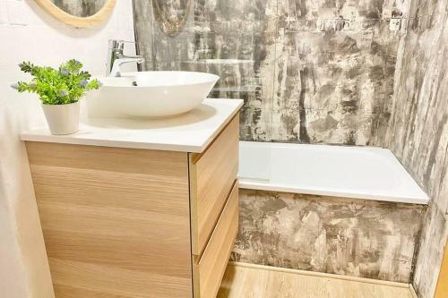 Apartamento �tico Con Vistas Al Mar A Un Paso Del Centro