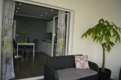 Apartamento Green-beautiful Modern Apt With Balcony & Garden