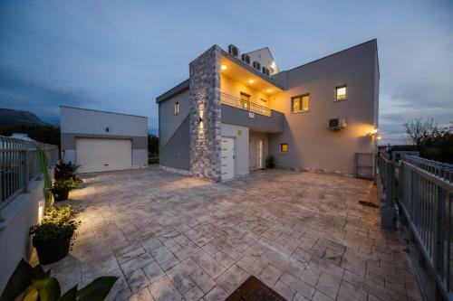 Ferienhaus Elias Nikola