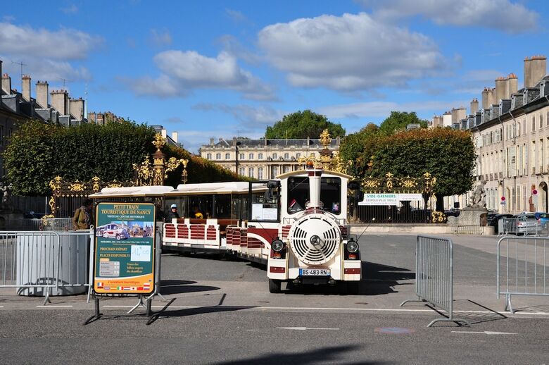 Hotel Grand De La Reine