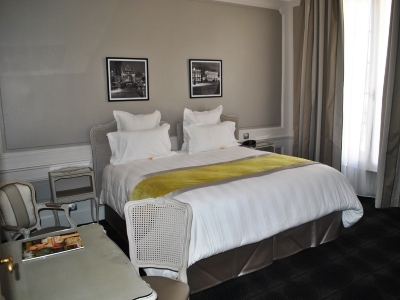 Hotel Grand De La Reine